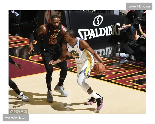 篮球直播比分实时更新全面解析赛事走势与数据看点精彩瞬间深度解读