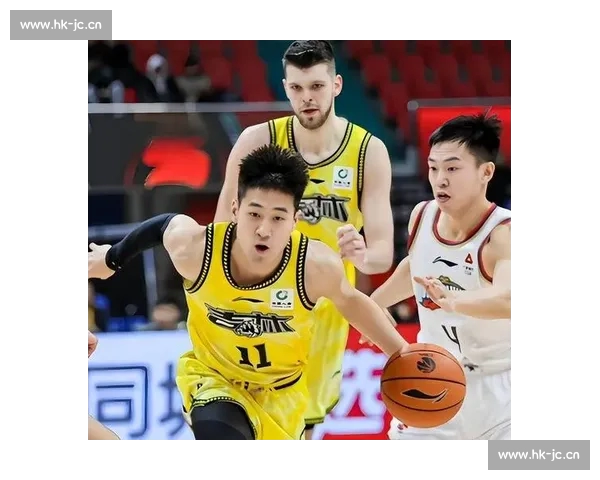 CBA焦点大战比分揭晓引发季后赛格局巨变球迷热议不断